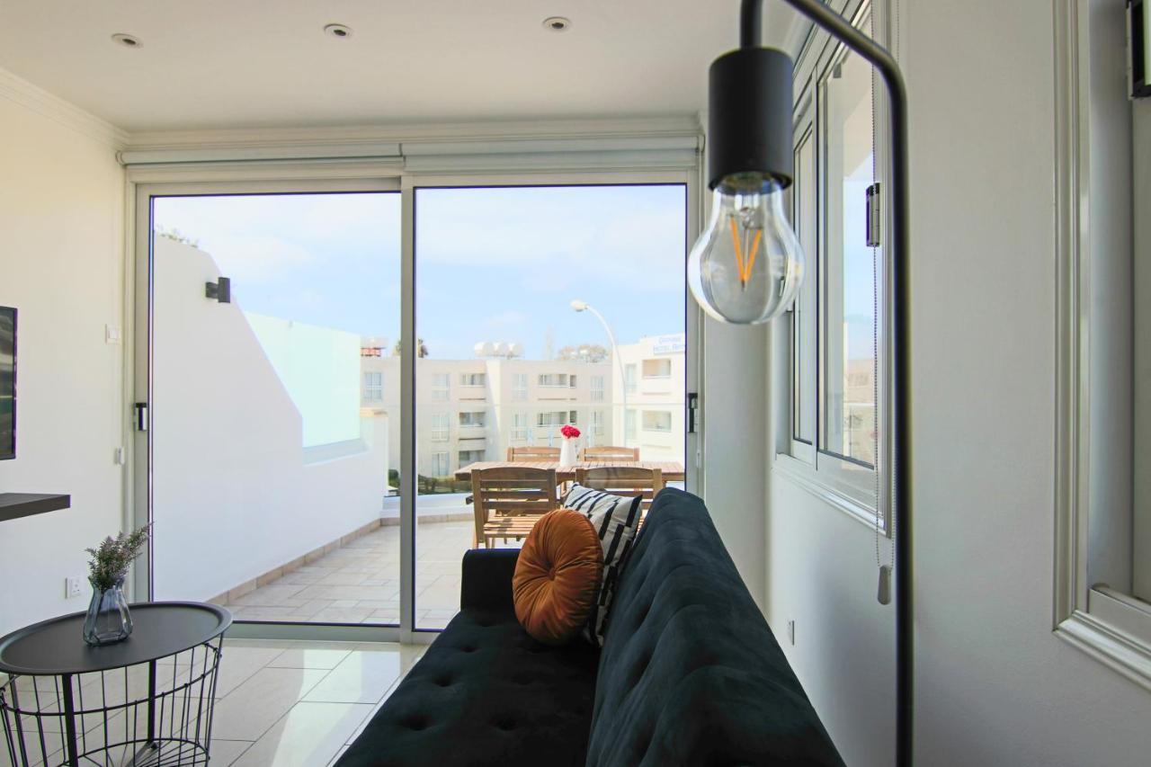 Phaedrus Living: Seaside Modern Flat Lighthouse 63 Paphos Exterior foto