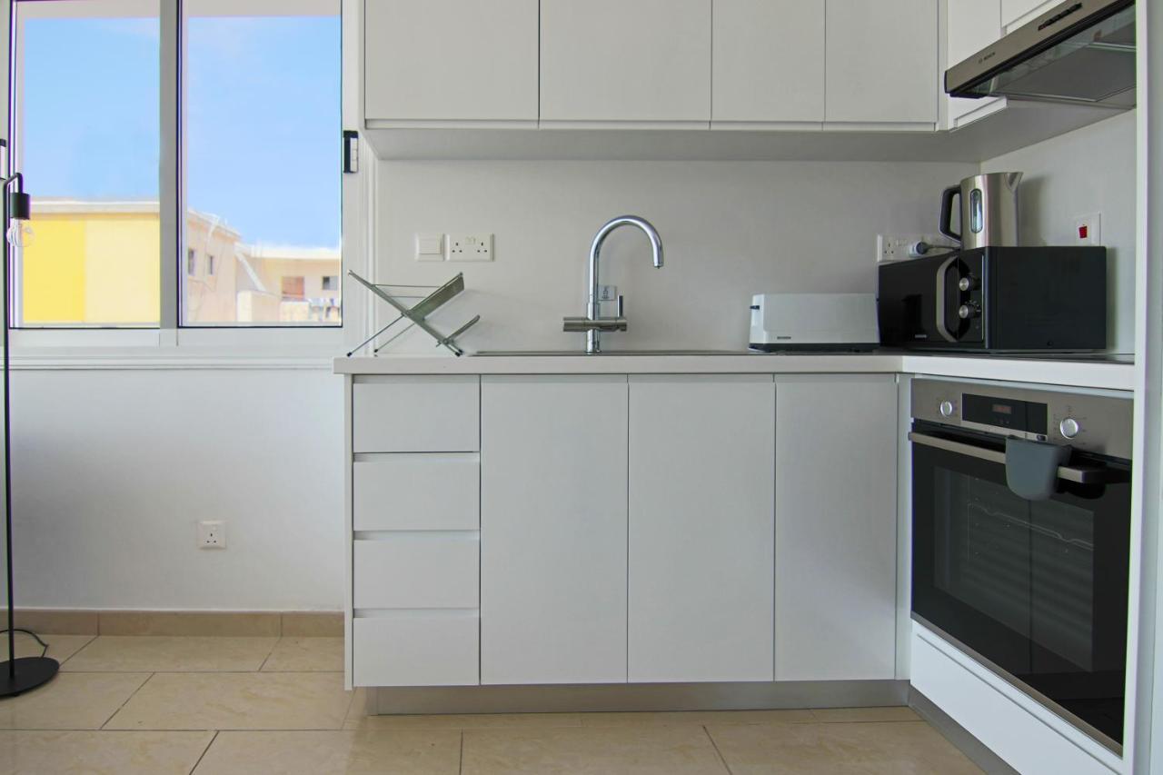 Phaedrus Living: Seaside Modern Flat Lighthouse 63 Paphos Exterior foto